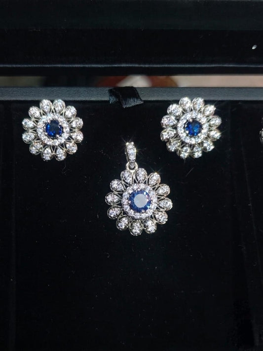 925 Silver Royal Blue Sunflower Pendant & Earring Set