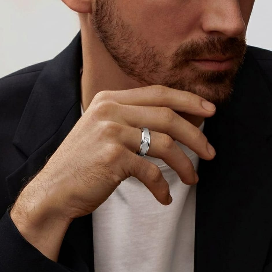 Men's Ravassia Moissanite Band