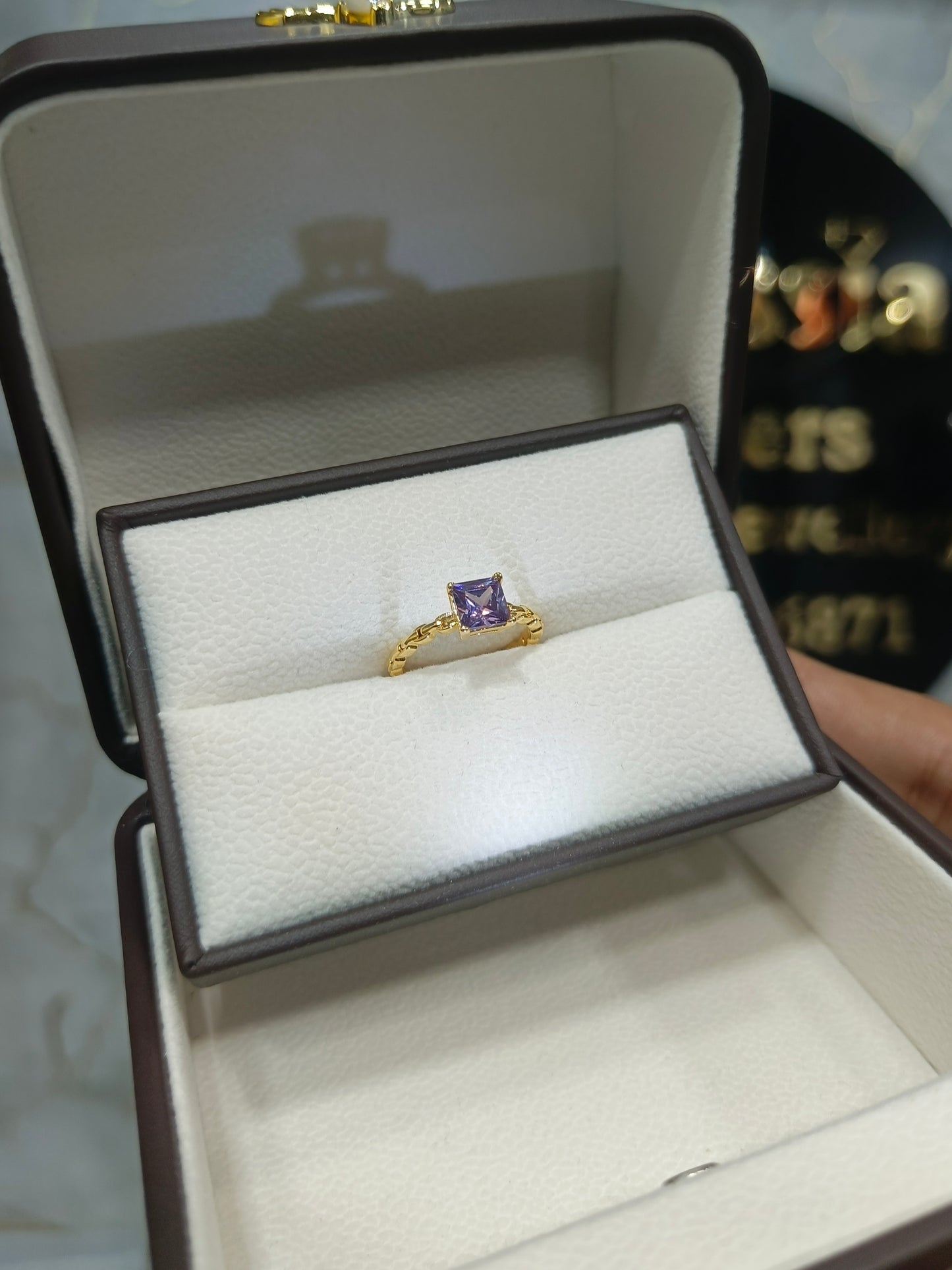 The Violette Infinity Chain Ring