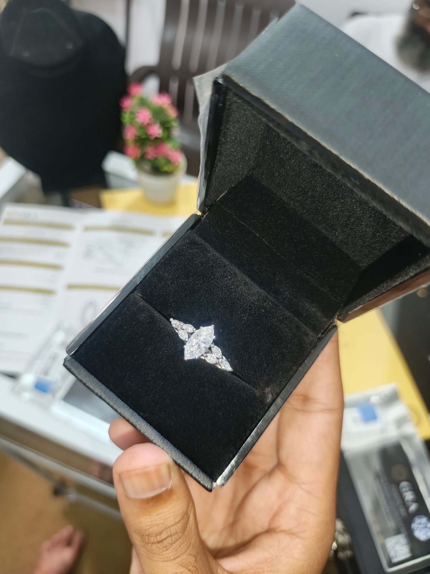 2 Carats Lumière Moissanite Diamond Ring - VVS1 Certified Diamond 💎
