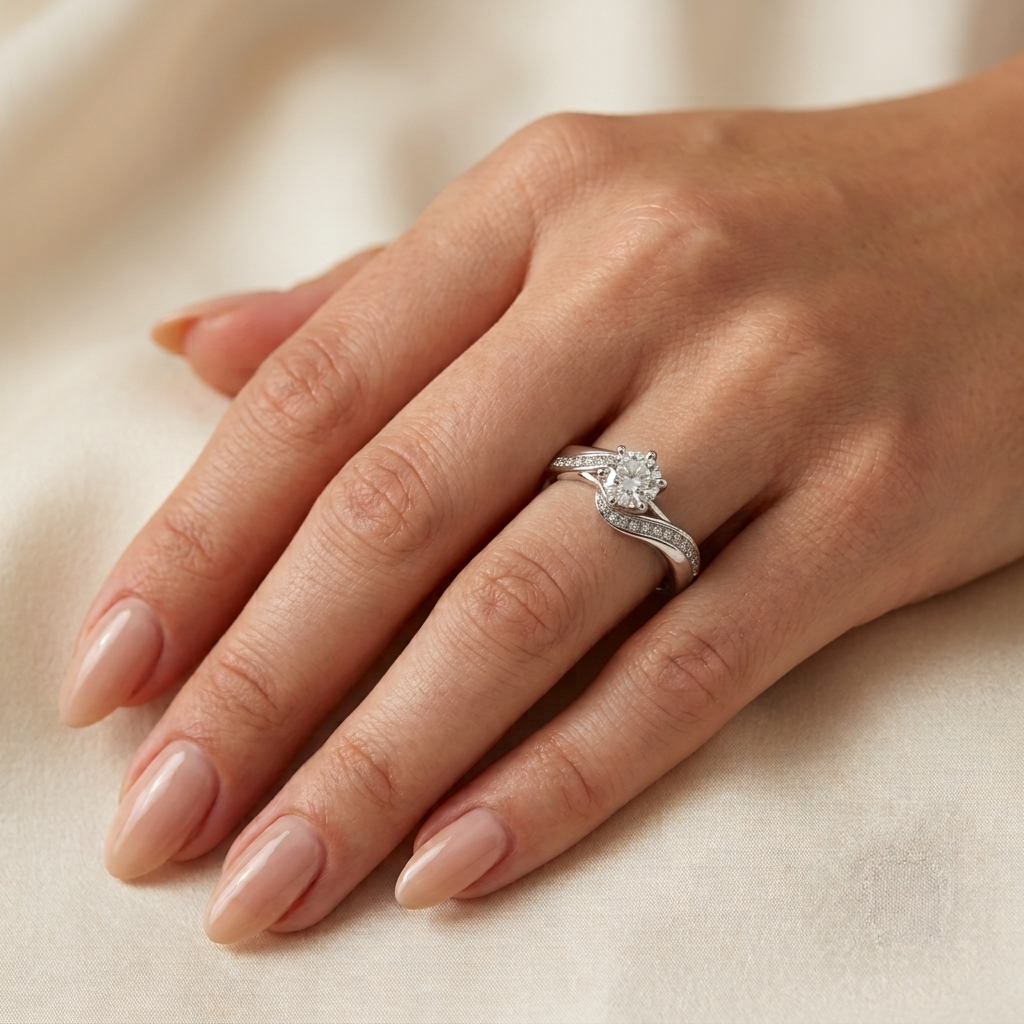 Elysian Knot Moissanite Ring -VVS1 Certified ๐