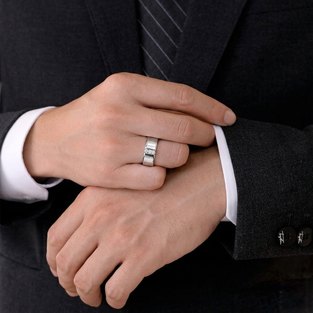 Men's Linear Moissanite Band