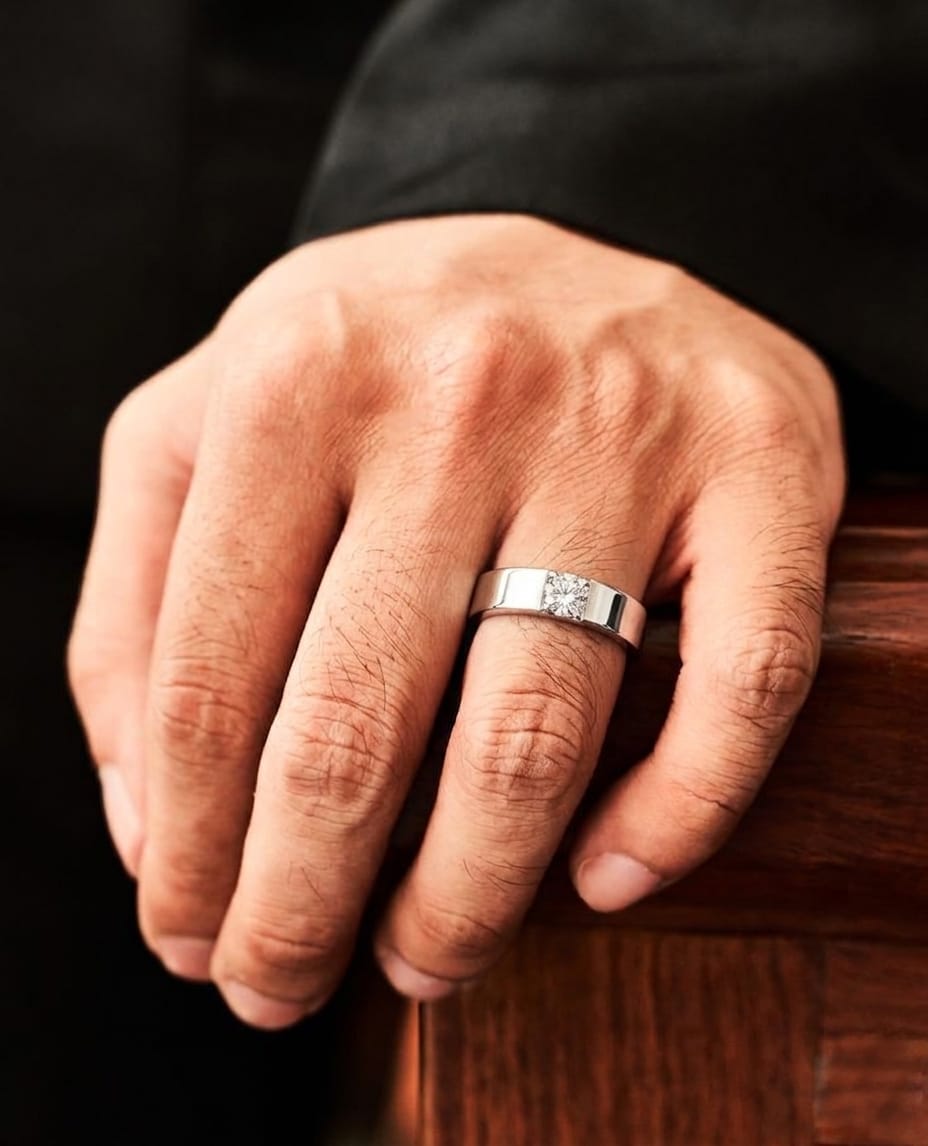 Men's Diamond Band -VVS1 Lab grown Diamond 💎