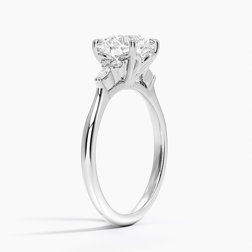 Elaris Moissanite Ring -VVS1 Certified 💎