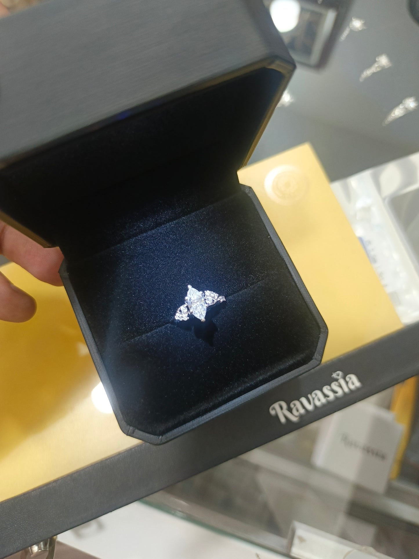 Forest Inspired Marquise Moissanite Ring -VVS1 Certified 💎