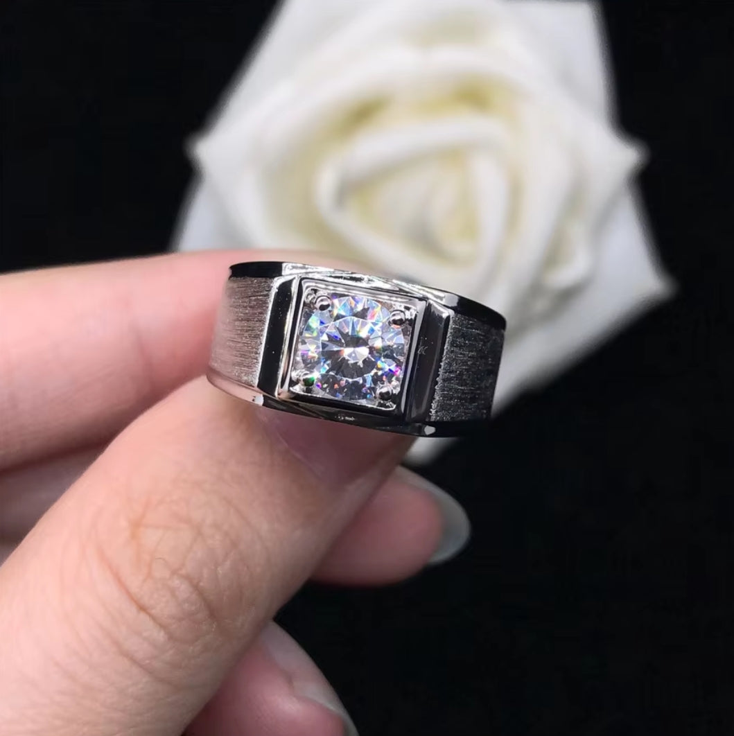 Men's Troy Moissanite Band -VVS1 Certified 💎