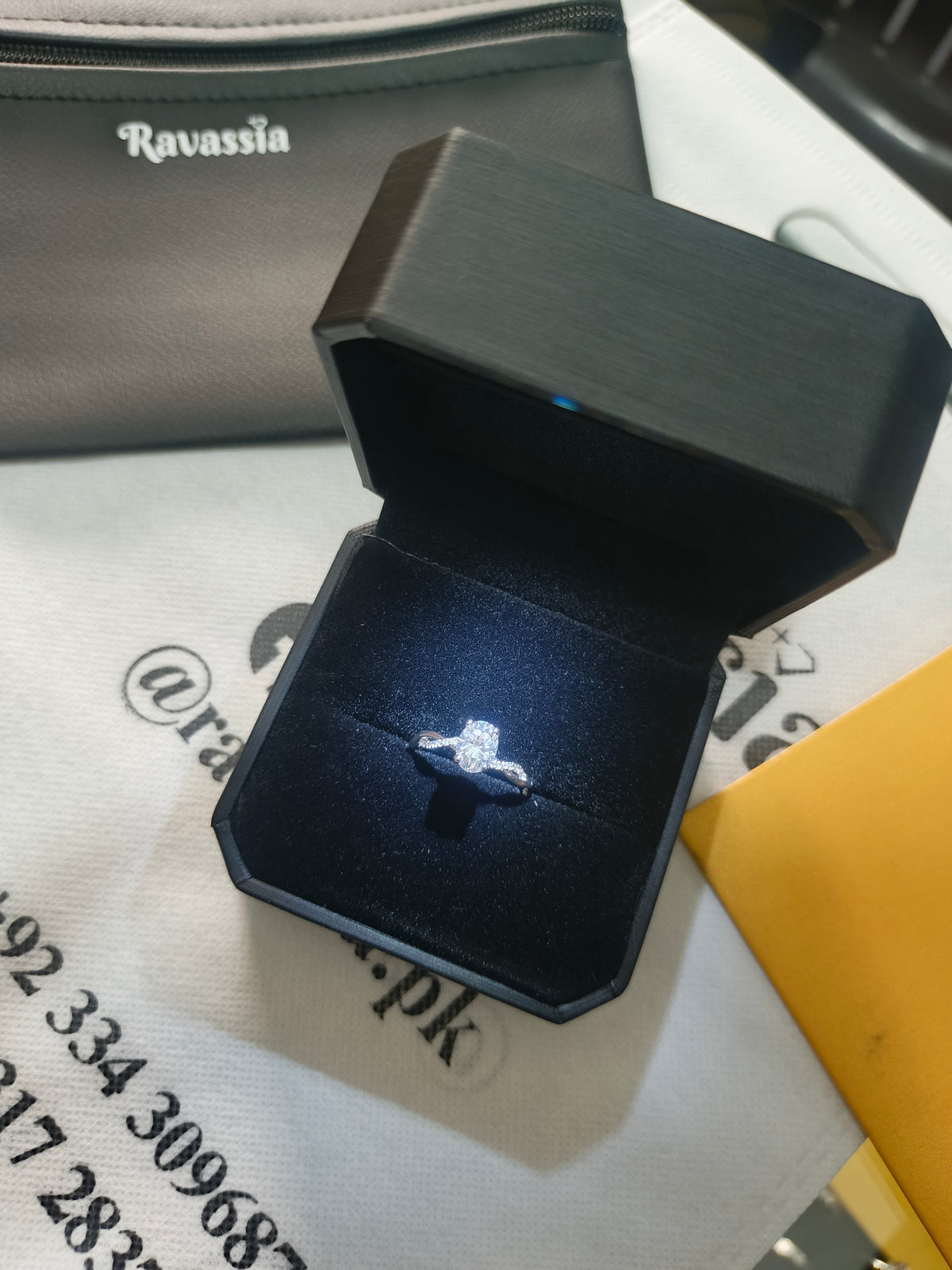 Ravassia Luxe Moissanite Ring -VVS1 Certified 💎