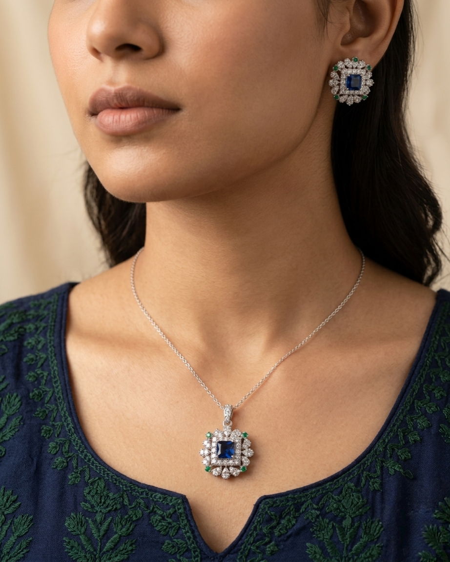 The Sultana's Gaze Pendant and studs set