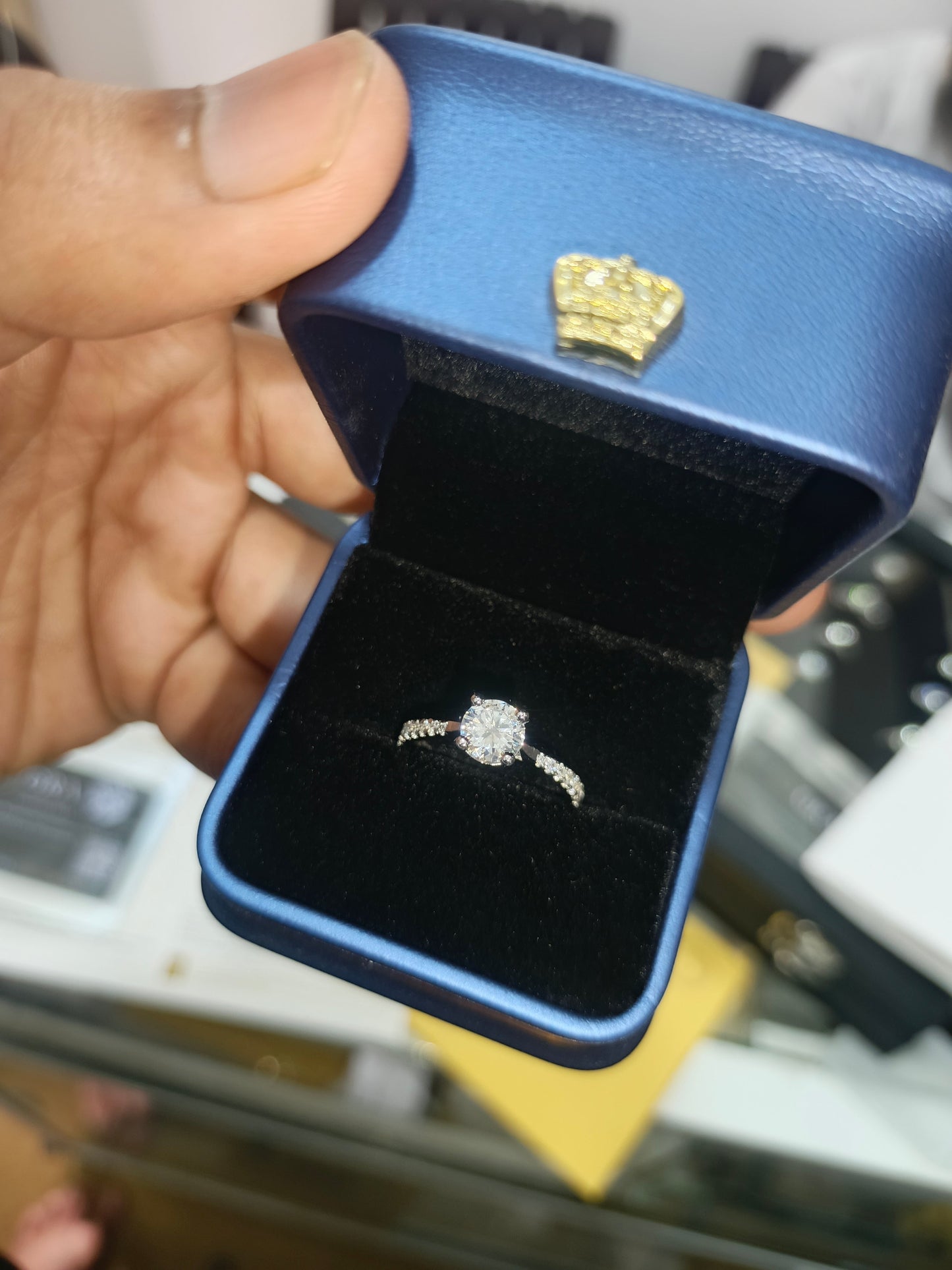 1 Carat Aura Moissanite Diamond Ring -VVS1 Certified Diamond Ring 💎