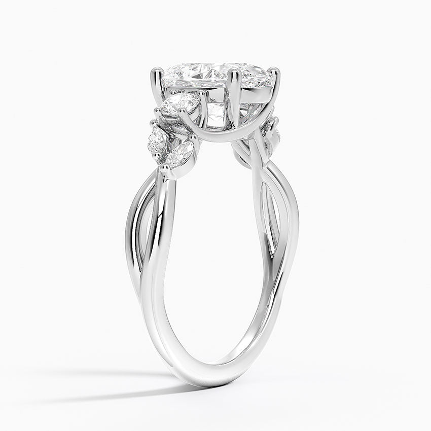 Fiona Oval Moissanite Ring -VVS1 Certified 💎