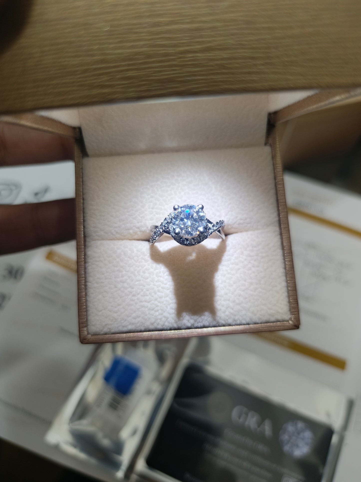 Avelisse Moissanite Ring -VVS1 Certified 💎